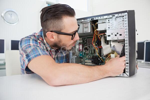 故障控制臺的修復 電腦工程師的現(xiàn)場診斷與維修實錄